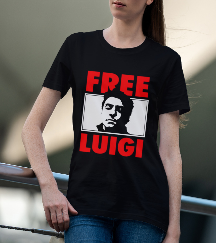 Free Luigi Mangione Shot Face Red T-Shirt