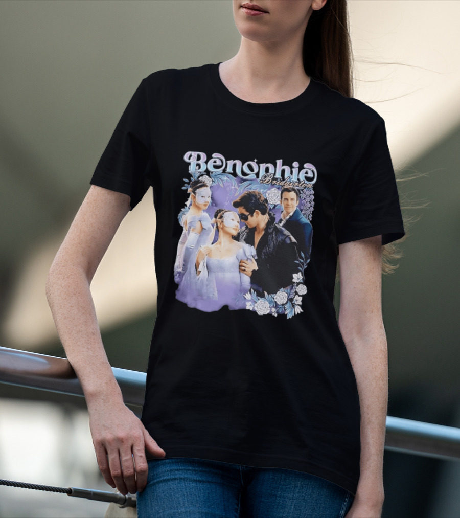 Benophie Bridgerton Romance Masquerade Fantasy Roses T-Shirt