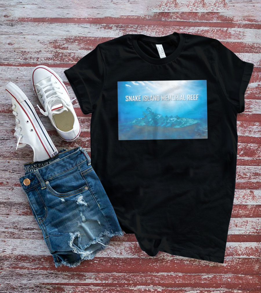 Snake Island Memorial Reef Submerged Ship Ocean Scene T-Shirt