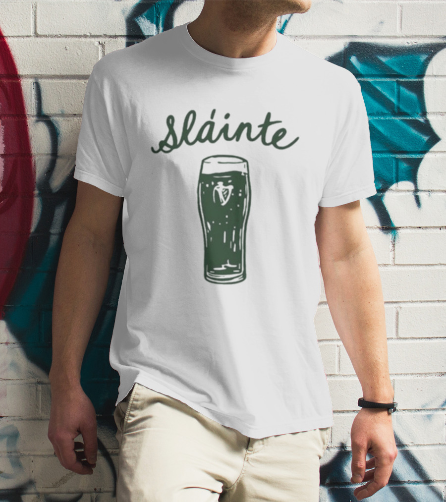 St. Patrick's Day Sláinte Irish Pint Glass Cheers T-Shirt
