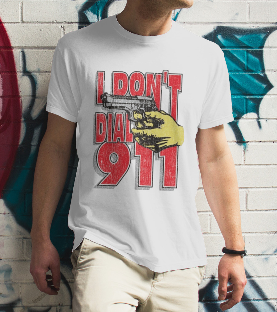 Handgun I Don't Dial 911 Retro Bold Red T-Shirt