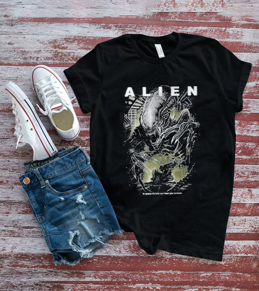 Alien In Space No One Can Hear You Scream Movie T-Shirt