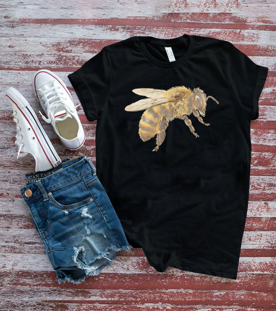 Honey Bee Realistic Illustration Detailed Insect T-Shirt