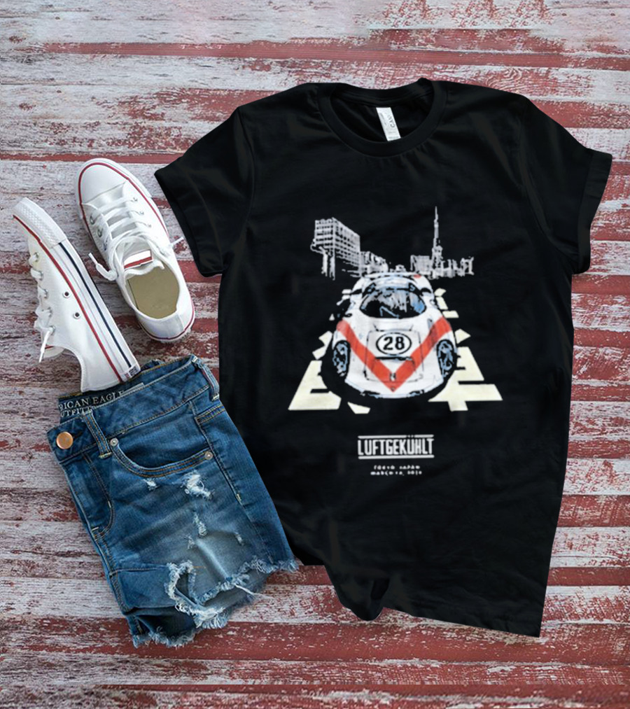 Luftgekuhlt Tokyo Event Porsche 28 Red Stripe Skyline Scene T-Shirt