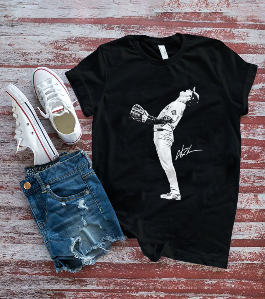 Yoshinobu Yamamoto Los Angeles Dodgers 2026 Player Action Pose T-Shirt