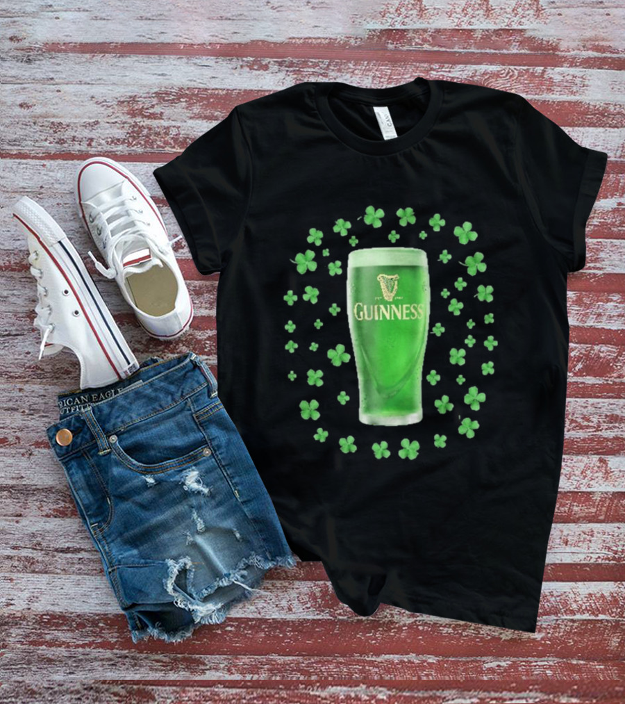 Guinness Pint With Shamrocks St Patrick's Day Celebration T-Shirt