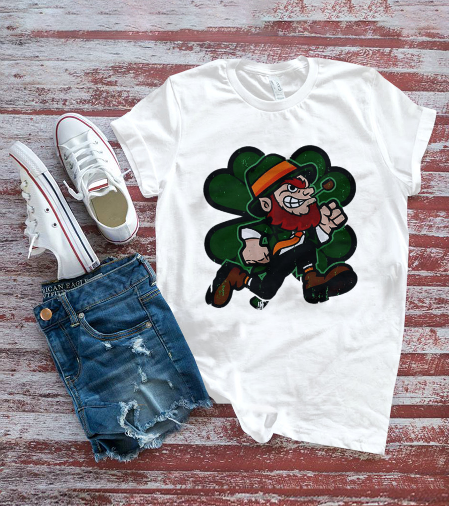 Leprechaun St. Patrick's Day Four Leaf Clover Smoking Pipe Vintage Irish T-Shirt