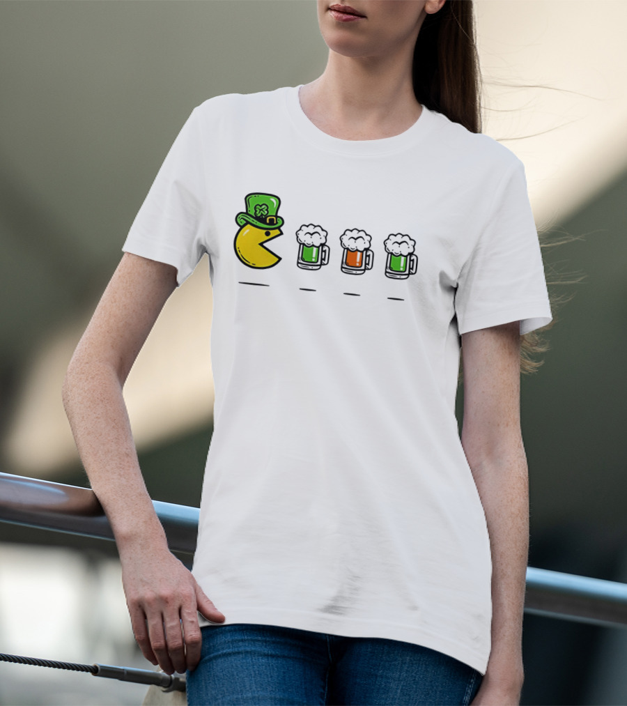 Pac Man St Patrick's Day Leprechaun Hat With Green Beer S T-Shirt