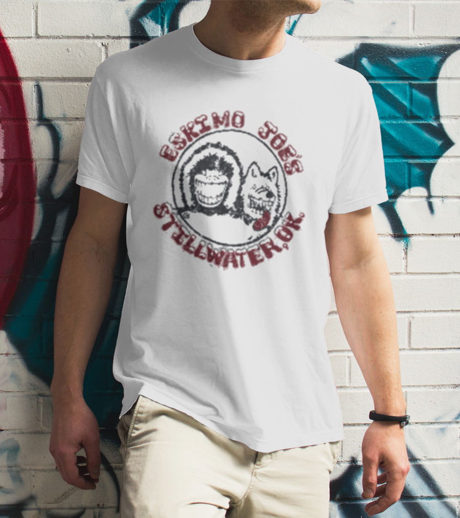 Eskimo Joe's Stillwater Oklahoma Classic Smiling Mascot And Dog Circle T-Shirt