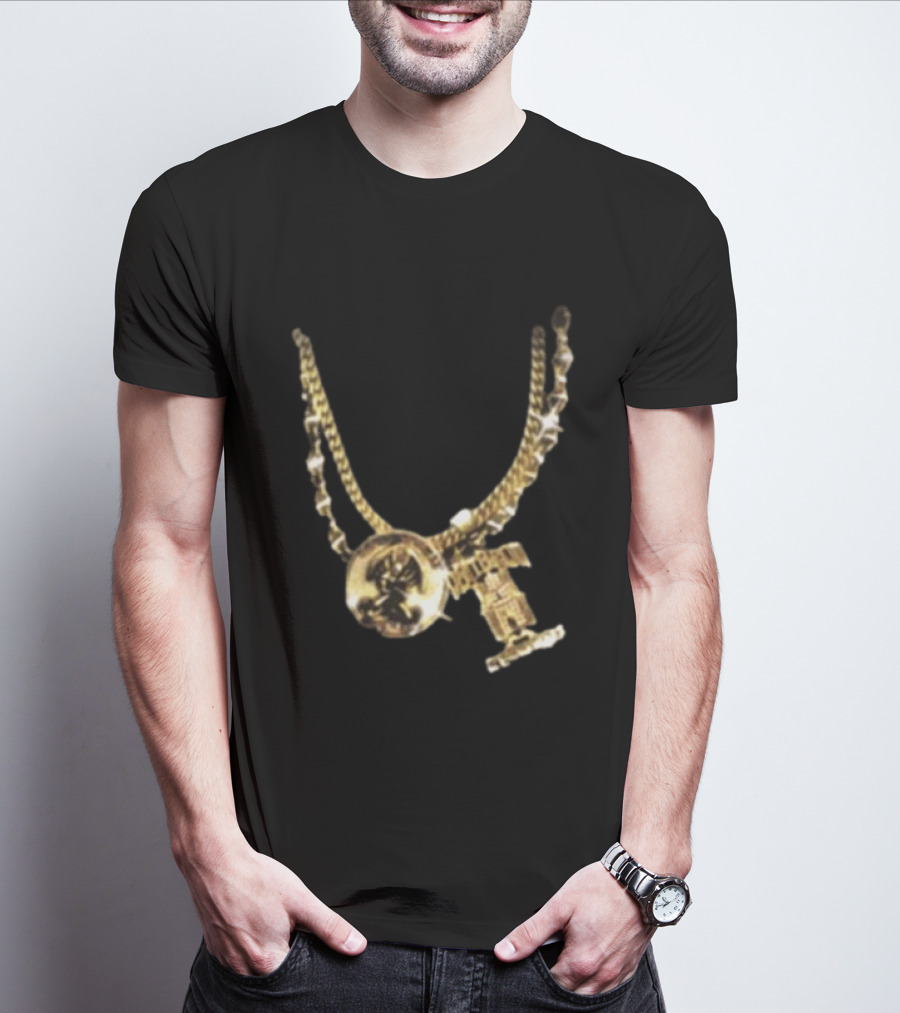 2Pac Gold Necklace Iconic Hip Hop Jewelry T-Shirt