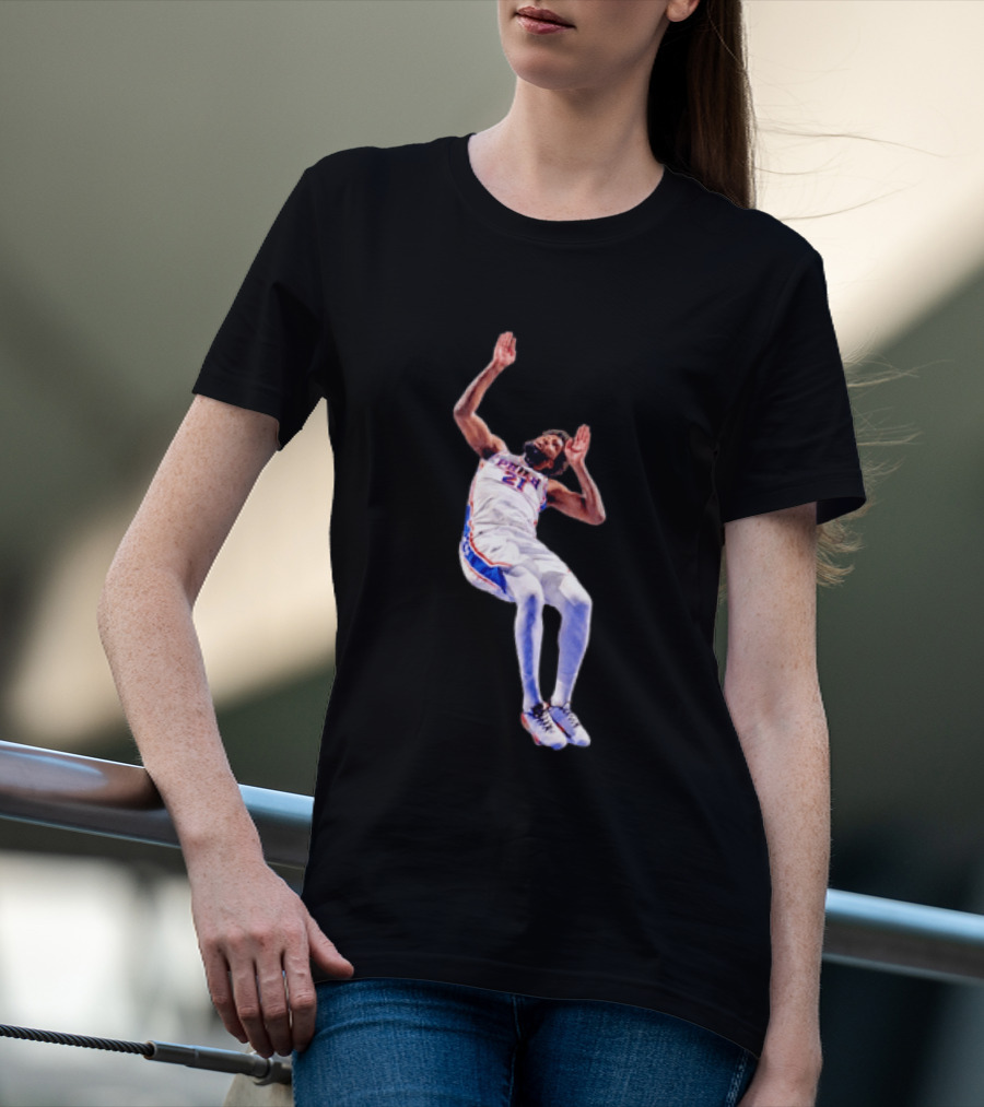 New York Knicks Mitchell Robinson Dunking On Philadelphia Player T-Shirt