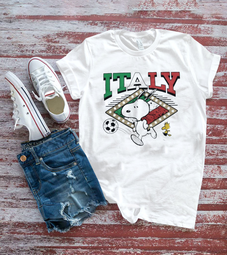Italy Snoopy Woodstock Peanuts Soccer Team T-Shirt