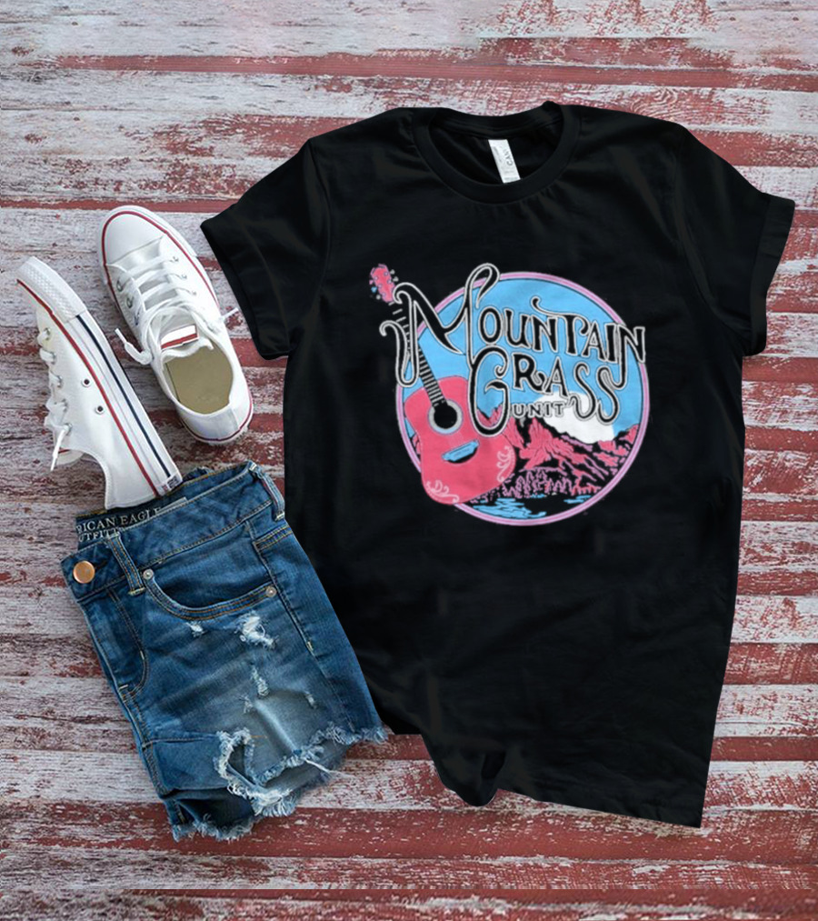 Mountain Grass Guitar Circle T-Shirt