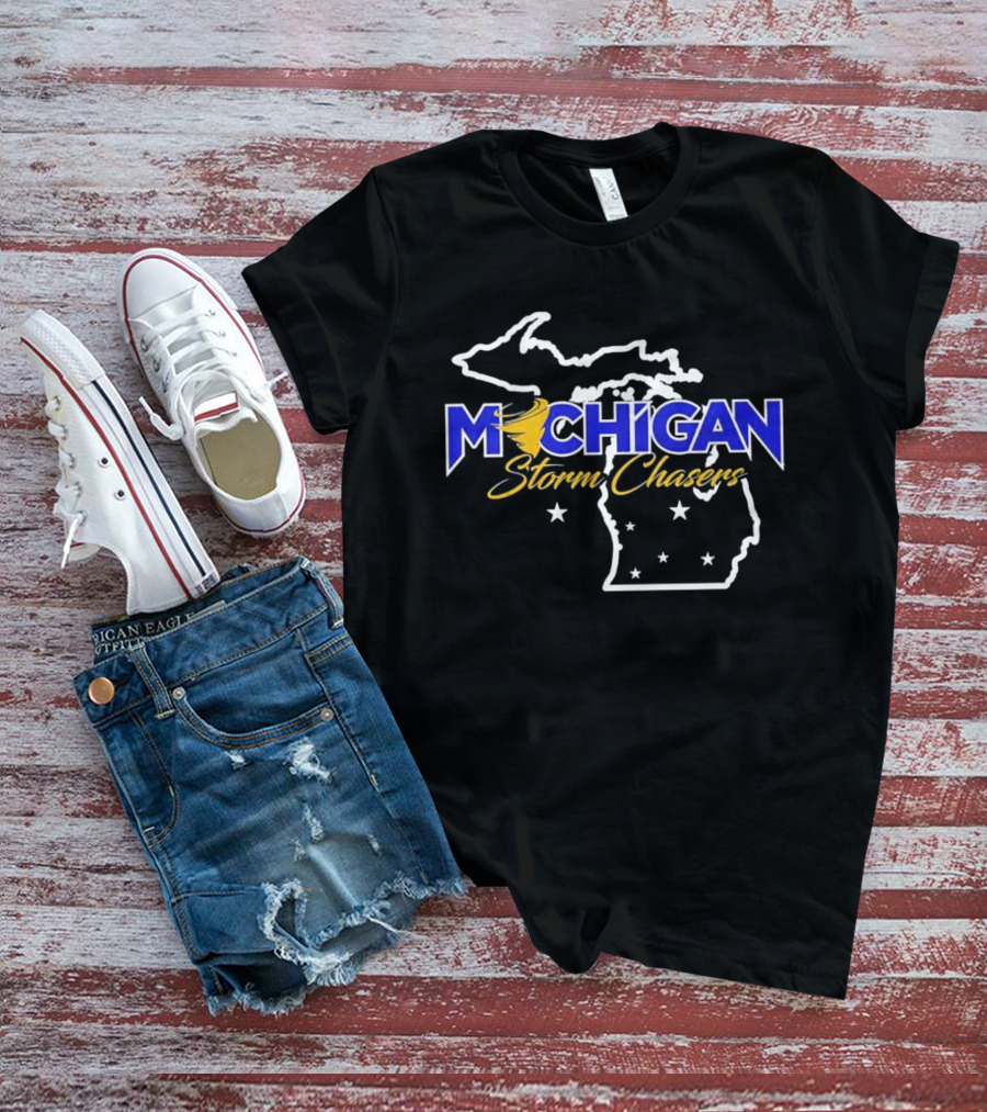 Michigan Storm Chasers Map Tornado Stars T-Shirt
