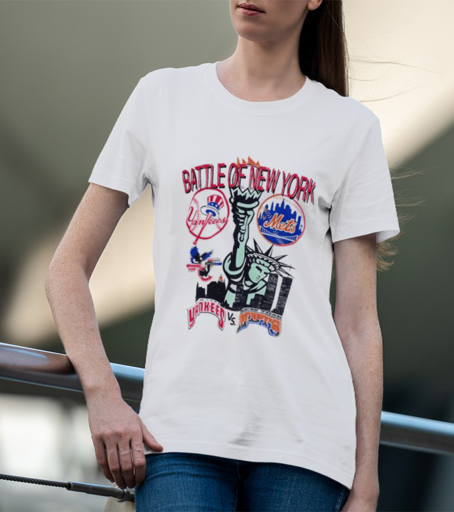 Yankees Mets Battle Of New York Statue Of Liberty T-Shirt