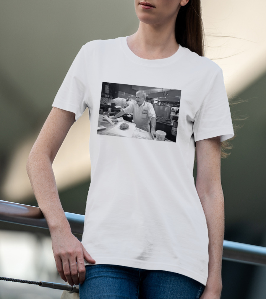 Sam Sianis Cheezborger Legend At Chicago's Billy Goat Tavern Passes Away At 91 T-Shirt