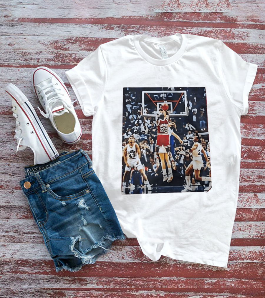Michael Jordan 23 Chicago Bulls Iconic Basketball Moment T-Shirt