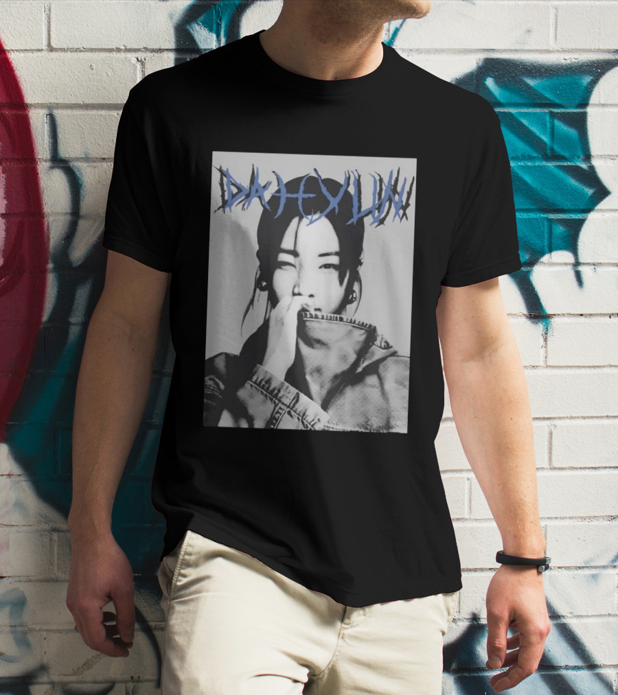 DAHYUN Photo Blue Text Style Black And White Image T-Shirt