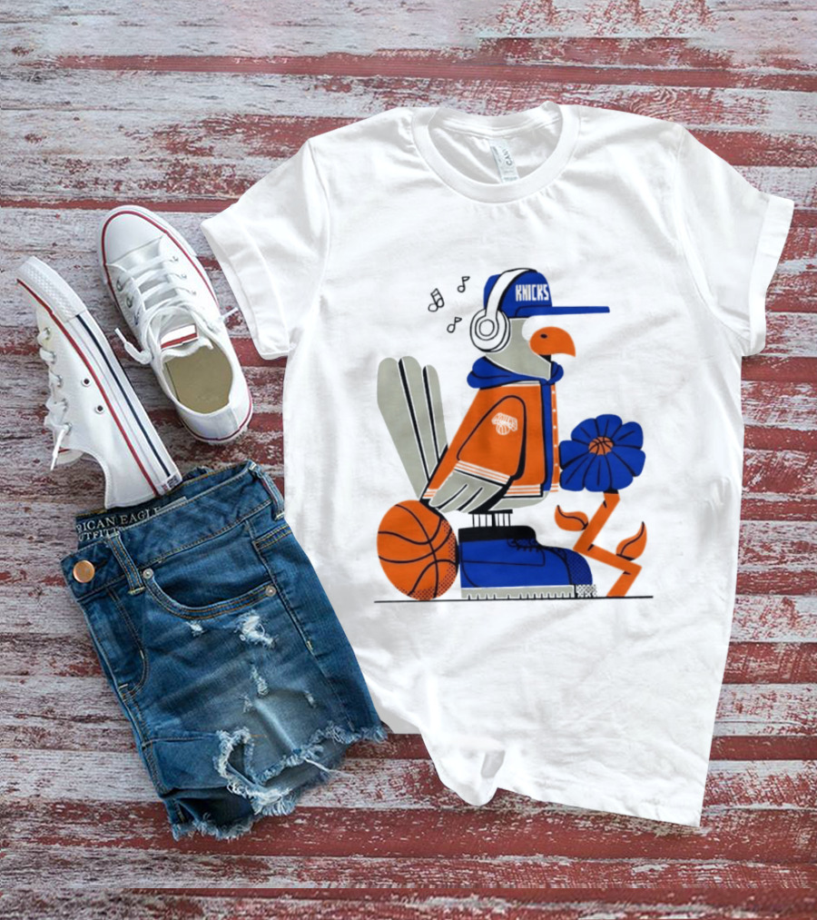 New York Knicks Go Go Go Bird With Cap And Basketball T-Shirt