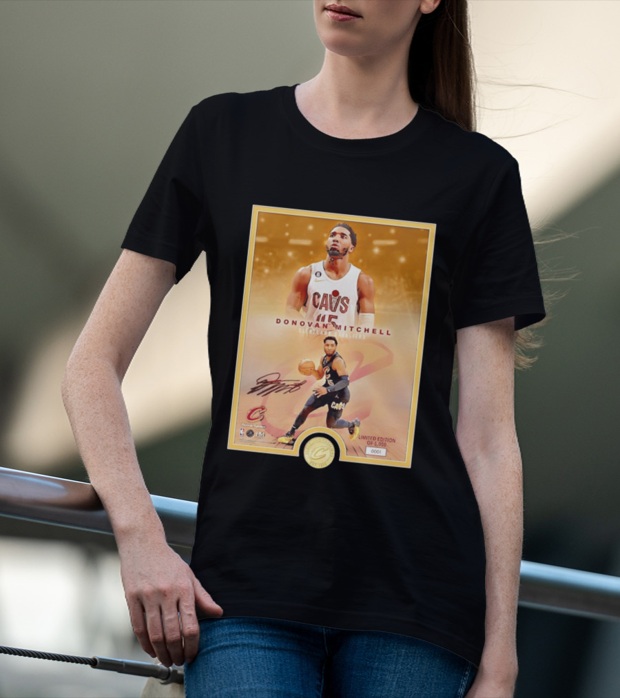Donovan Mitchell Cleveland Cavaliers Limited Edition Bronze Coin Photo Mint T-Shirt