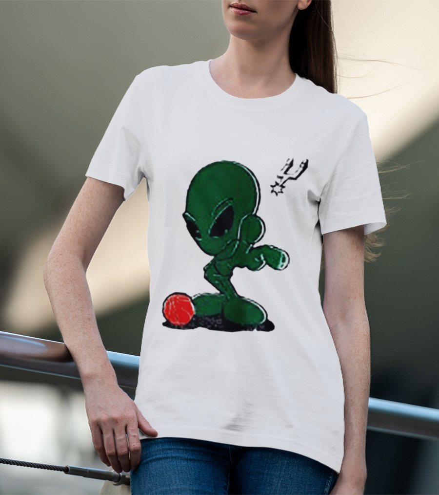 San Antonio Spurs Alien Basketball Dribble T-Shirt