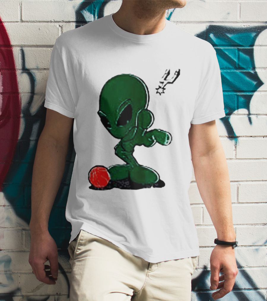 San Antonio Spurs Alien Basketball Dribble T-Shirt