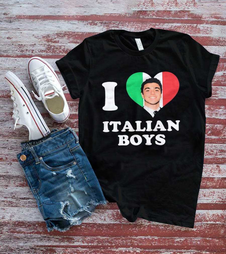 I Love Italian Boys Luigi Mangione Heart Flag T-Shirt