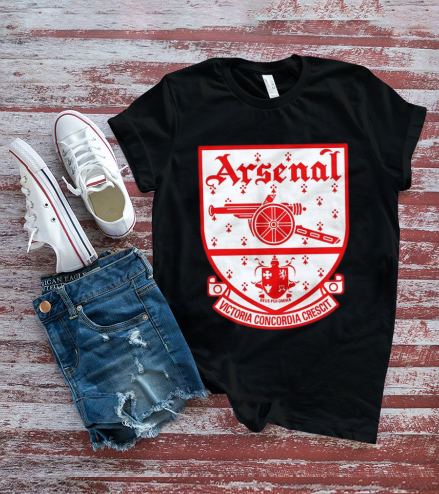 Arsenal FC Crest Deus Per Omnia Victoria Concordia Crescit T-Shirt