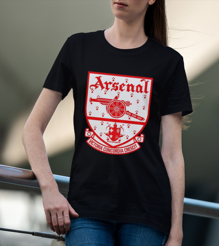 Arsenal FC Crest Deus Per Omnia Victoria Concordia Crescit T-Shirt
