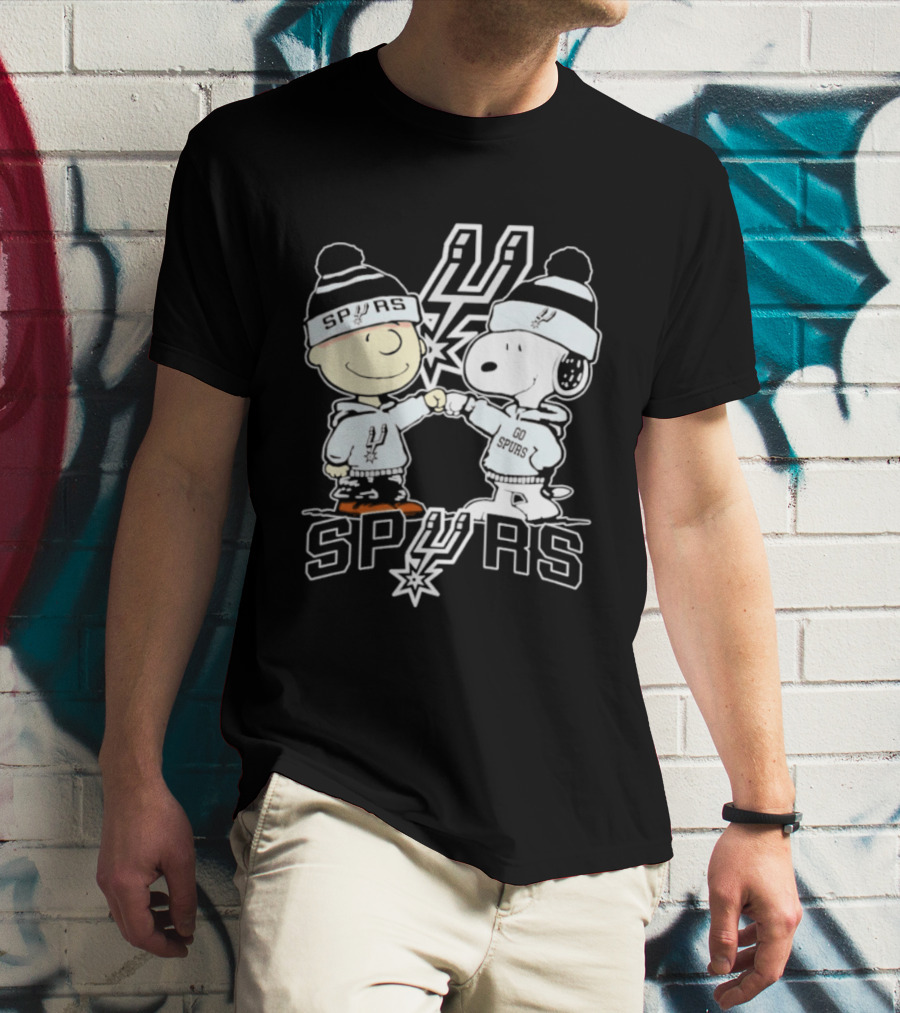 Peanuts Charlie Brown Snoopy San Antonio Spurs Fist Bump Spurs T-Shirt