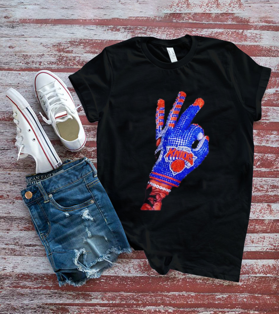 New York Knicks NBA Frenchoo Basketball Fan Glove T-Shirt