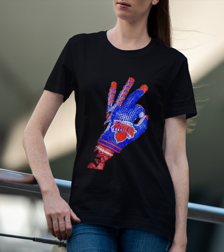 New York Knicks NBA Frenchoo Basketball Fan Glove T-Shirt