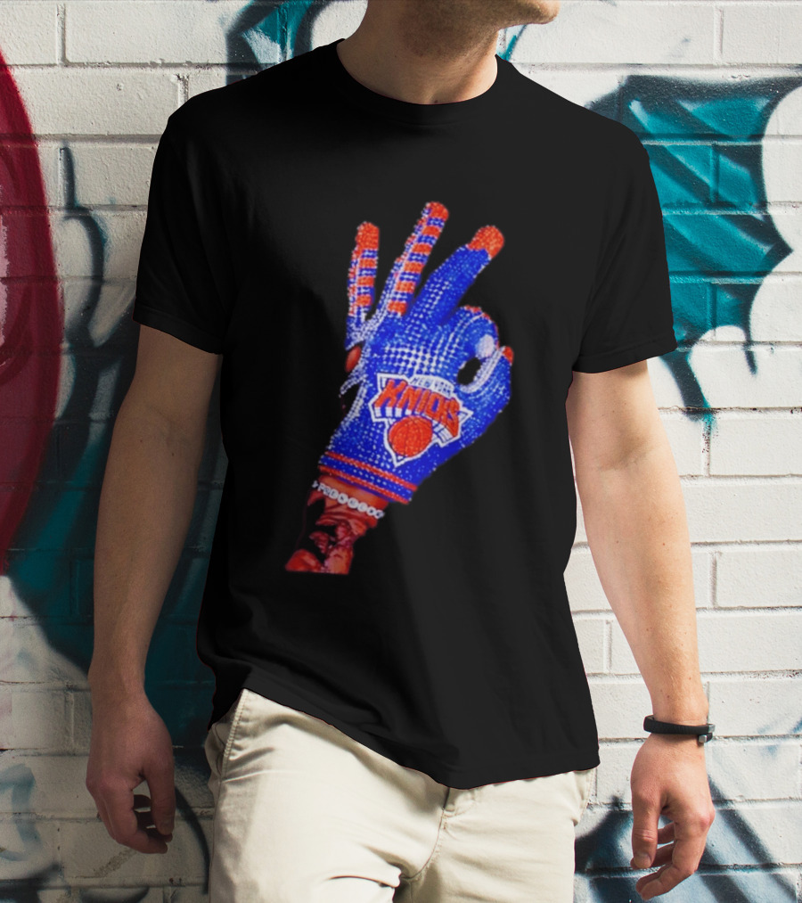 New York Knicks NBA Frenchoo Basketball Fan Glove T-Shirt