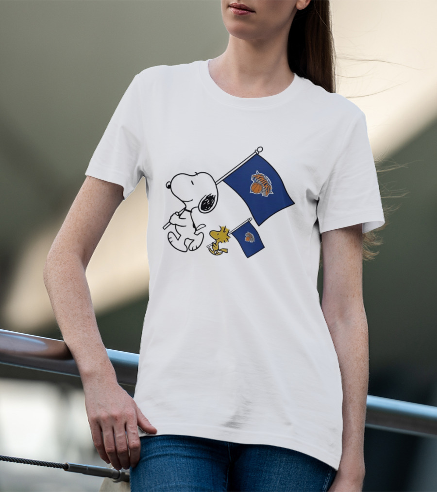 Snoopy Woodstock New York Knicks Flags Cheer T-Shirt