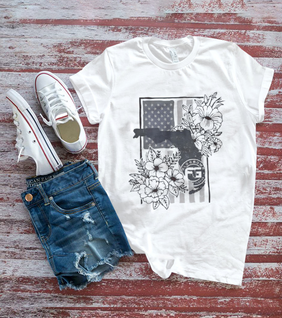 Florida State Map With American Flag Stars And Stripes Floral FLG T-Shirt