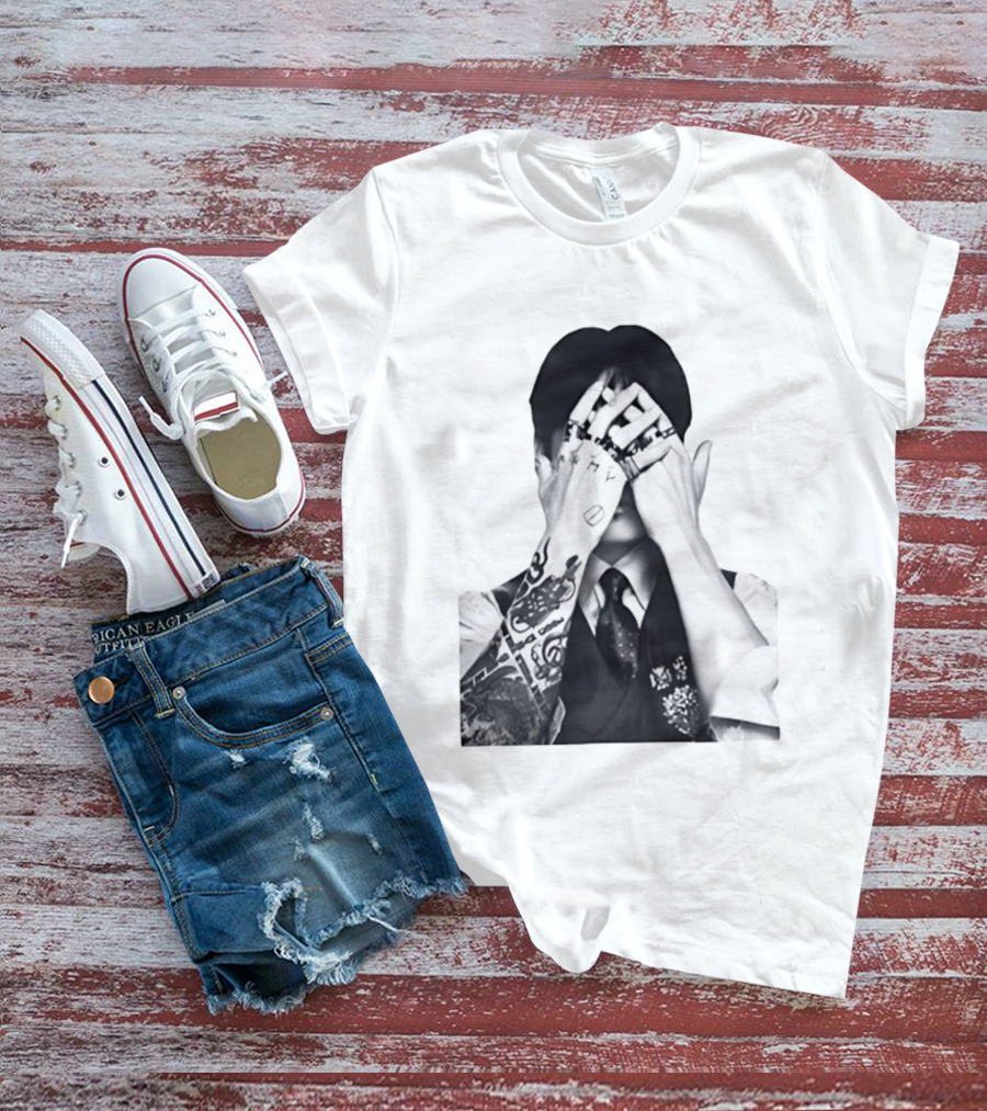 Jungkook BTS Tattoo Hands Rings Black And White Aesthetic T-Shirt