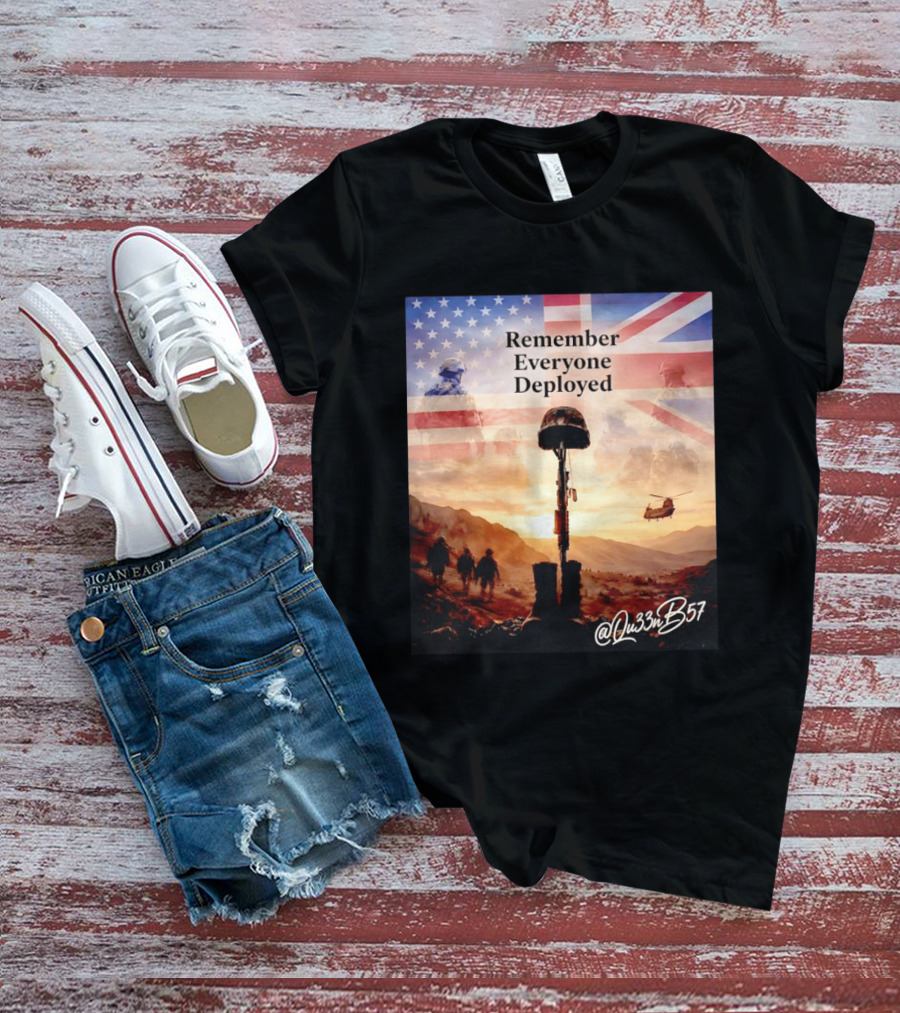 United States United Kingdom Remember Everyone Deployed Chinook Helicopter T-Shirt