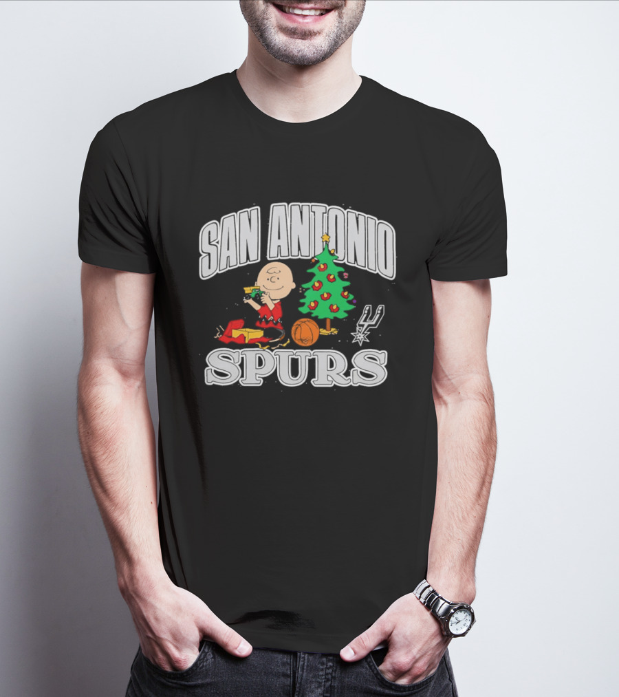 San Antonio Spurs Peanuts Charlie Brown Christmas Tree T-Shirt