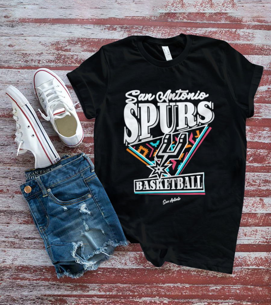 San Antonio Spurs 90s Basketball T-Shirt