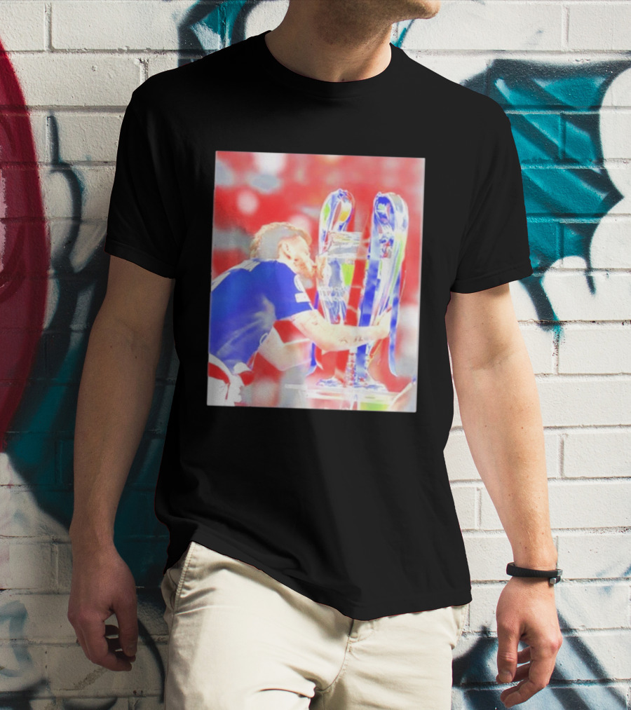 Khvicha Kvaratskhelia PSG UEFA Champions League Trophy Celebration T-Shirt