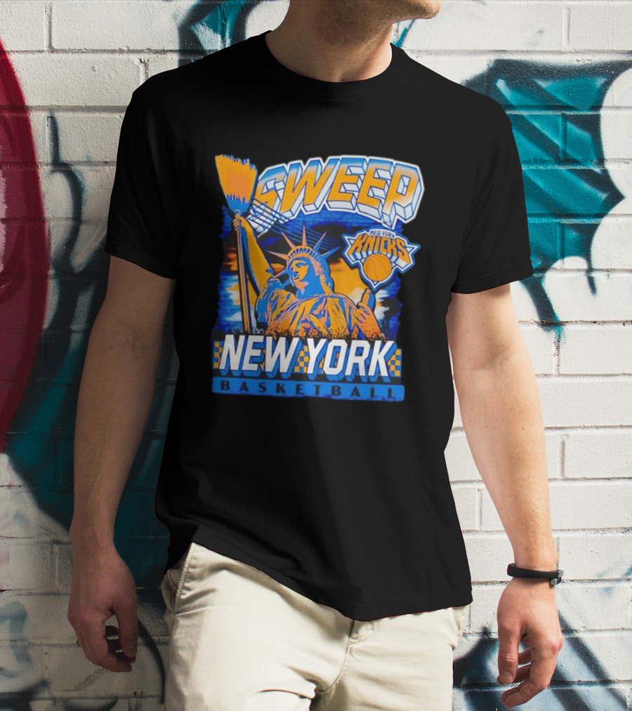 Sweep New York Knicks Basketball Statue Of Liberty T-Shirt