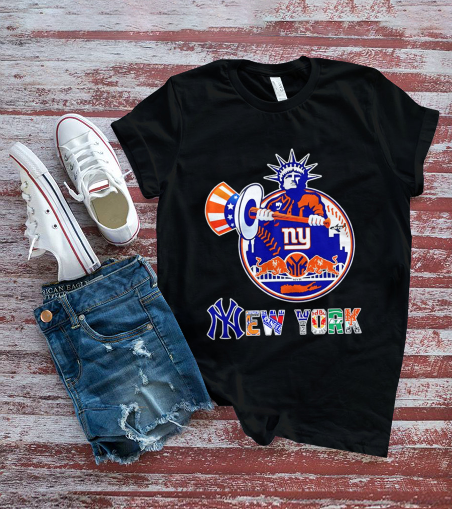 NY Yankees Mets Knicks Rangers Giants Statue Of Liberty New York Sports T-Shirt