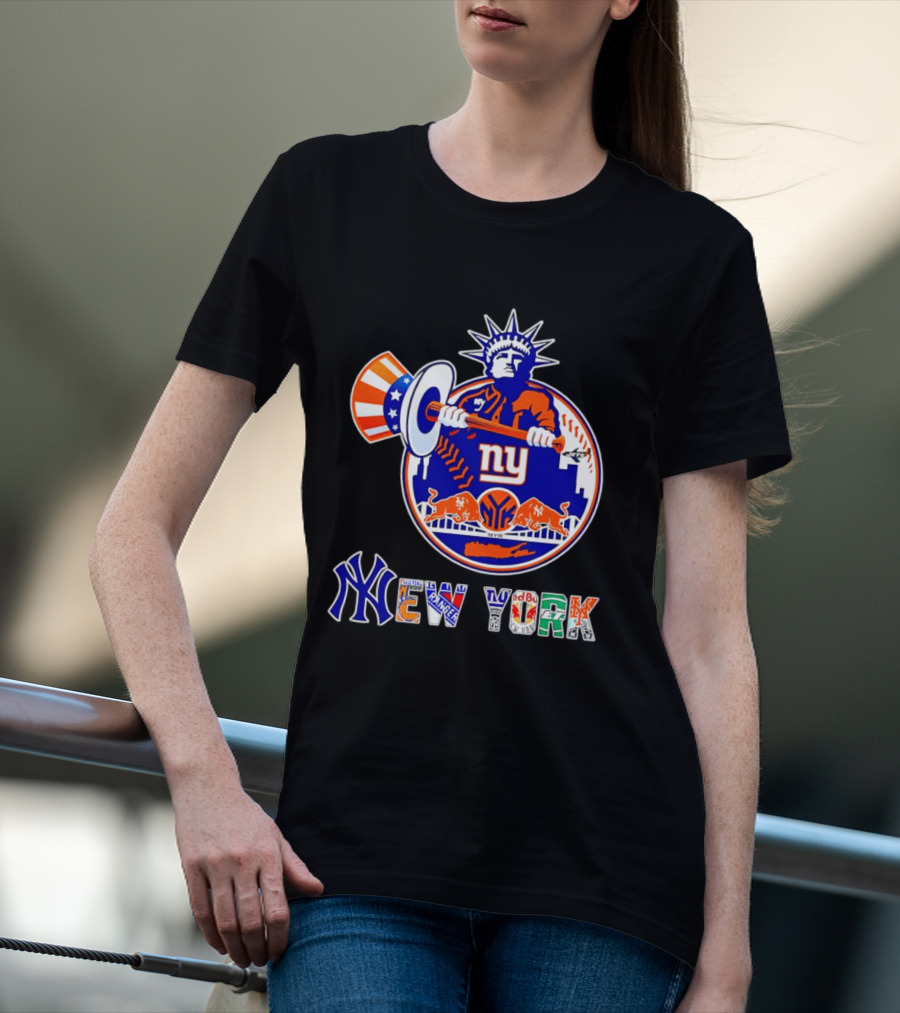 NY Yankees Mets Knicks Rangers Giants Statue Of Liberty New York Sports T-Shirt