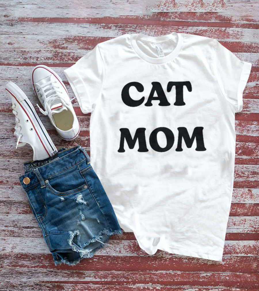 Cat Mom T-Shirt