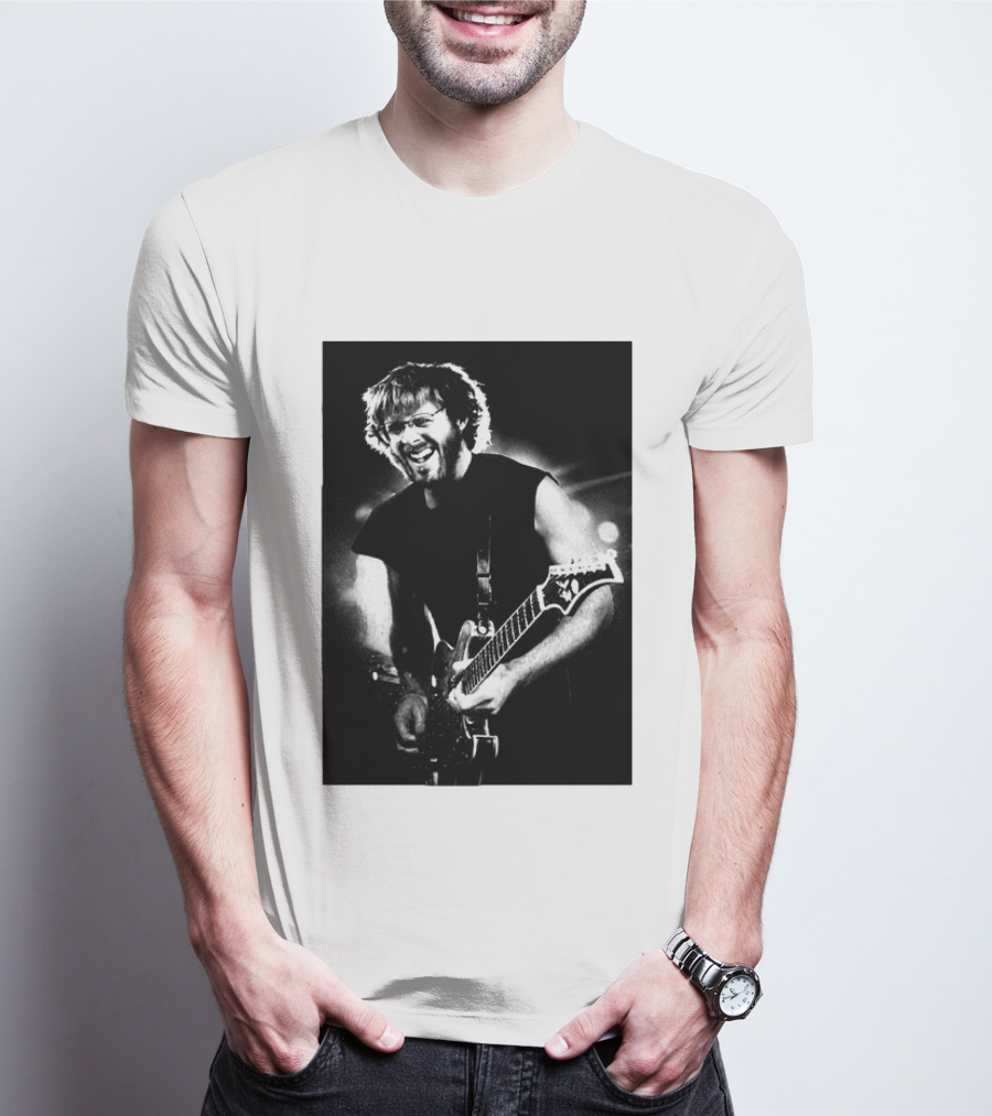 Phish Trey Anastasio Iconic Live Performance Guitarist Black And White Image T-Shirt
