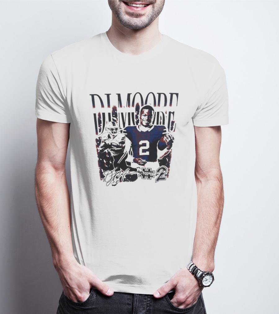 DJ Moore #2 Football Player Portrait Signature T-Shirt