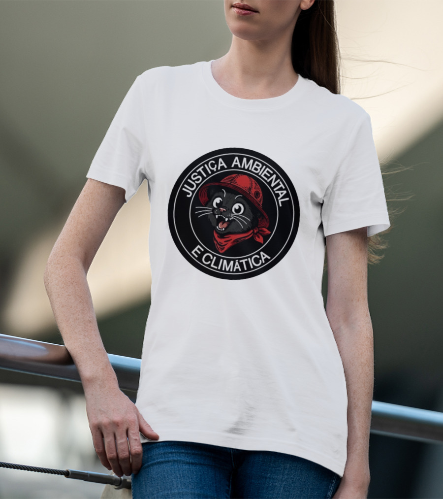 Justiça Ambiental E Climática Black Cat In Red Helmet And Bandana T-Shirt