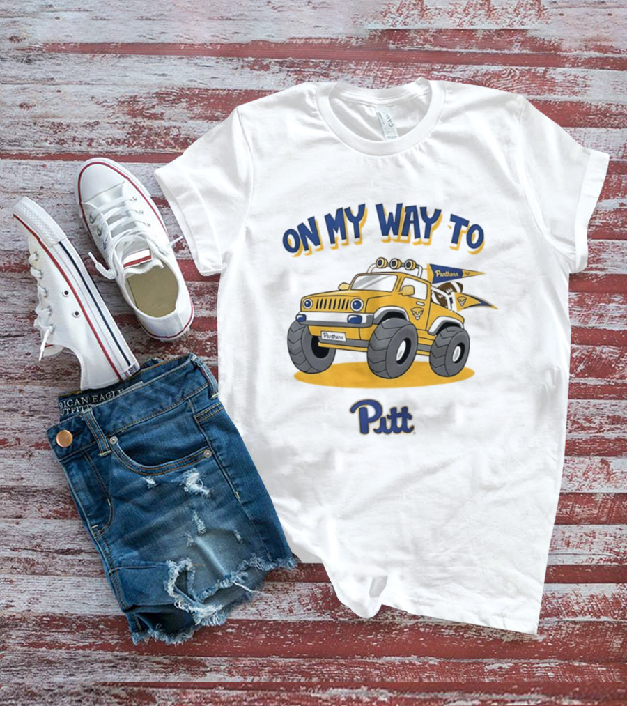On My Way To Pitt Panthers Jeep With Flags And Tires T-Shirt