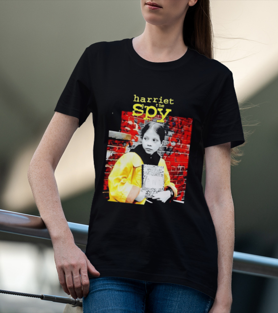 Harriet The Spy Michelle Trachtenberg Classic Yellow Raincoat Notepad T-Shirt