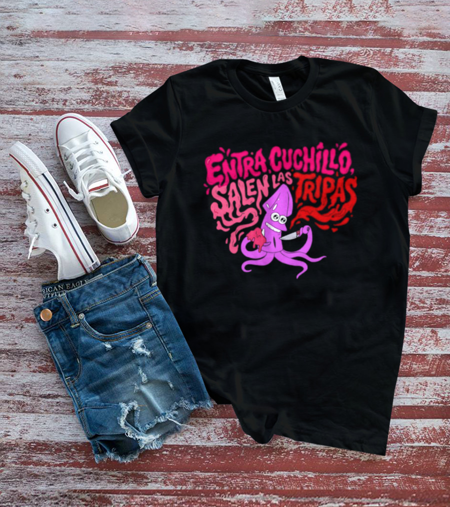 Entra Cuchillo Salen Las Tripas Squid Cartoon Knife Fun T-Shirt